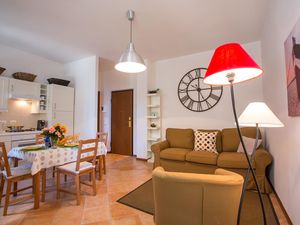 24039129-Appartement-2-Varenna-300x225-3