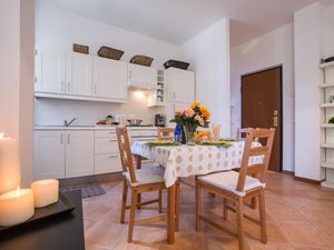 24039129-Appartement-2-Varenna-300x225-5