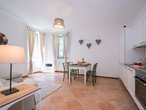 24039163-Appartement-4-Varenna-300x225-4