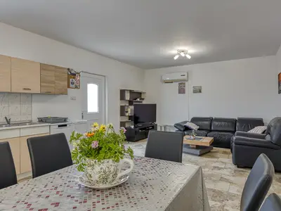 Wohn- und Esszimmer