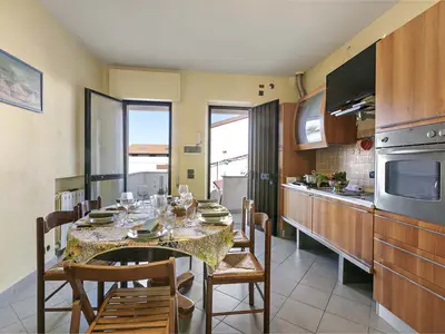 Küche und Essbereich