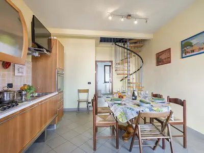 Küche und Essbereich