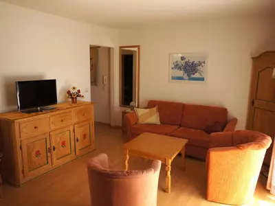 1-3-02-Wohnzimmer