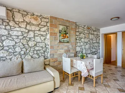 Wohn- und Esszimmer