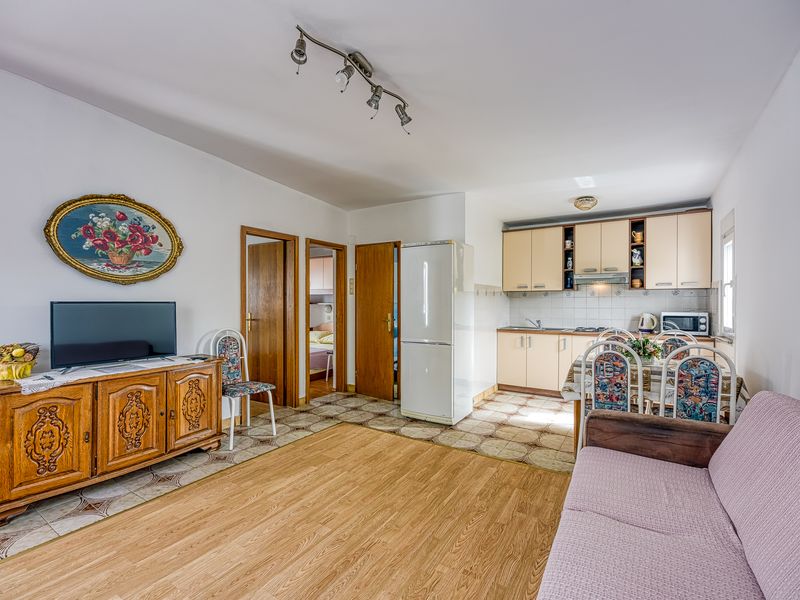 23706983-Appartement-5-Vir-800x600-0