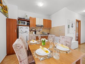 24017930-Appartement-4-Vodnjan-300x225-5