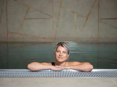 Indoor-Relax-Pool