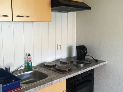 Küche mit Backofen