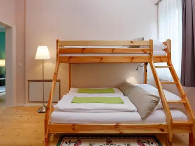 Schlafzimmer 2