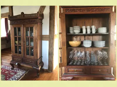 Küche - Antiker Geschirrschrank