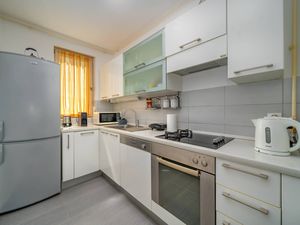23999411-Appartement-4-Zagreb-300x225-5