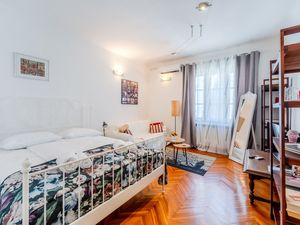 24049484-Appartement-2-Zagreb-300x225-3