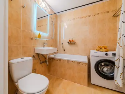 Badezimmer mit Badewanne