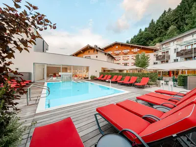 15024-wellness-outdoor-aussenpool-liegen-amiamo