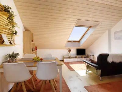 Photo, INSIDE, OUTSIDE