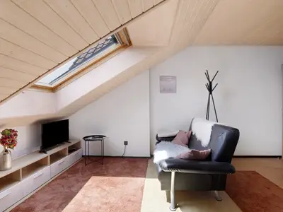 Photo, INSIDE, OUTSIDE