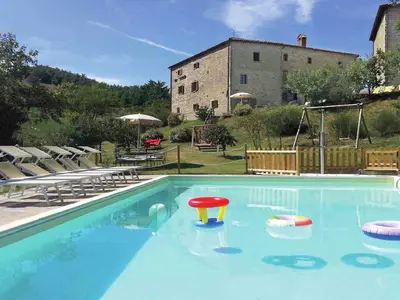 PoolOfHouse