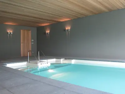 PoolOfHouse