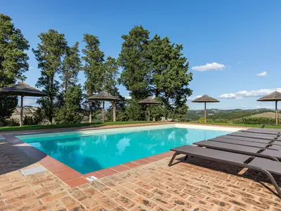 PoolOfHouse