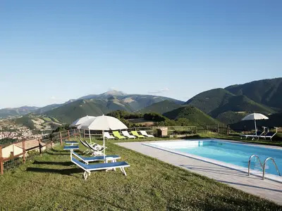 PoolOfHouse