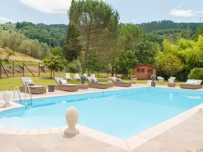PoolOfHouse