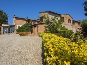 22653343-Bauernhof-4-Castelfiorentino-300x225-1