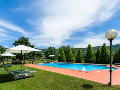 PoolOfHouse