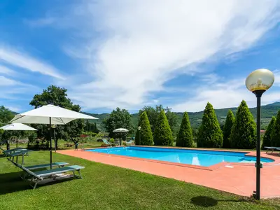 PoolOfHouse