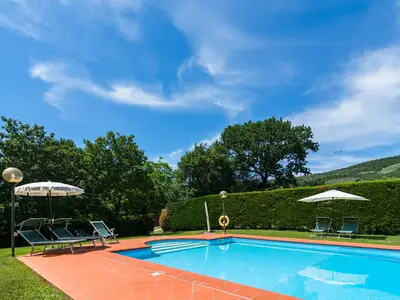 PoolOfHouse
