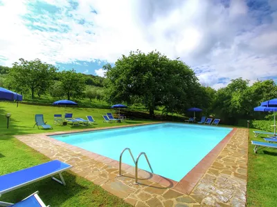PoolOfHouse