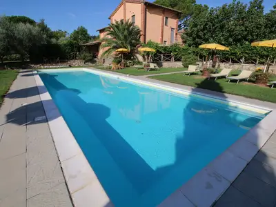 PoolOfHouse