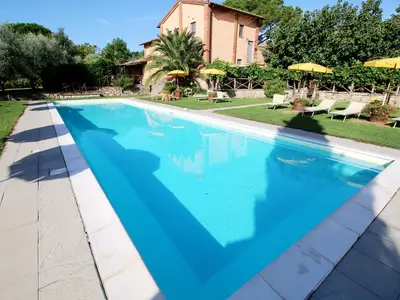 PoolOfHouse