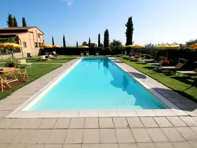 PoolOfHouse