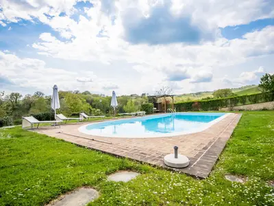 PoolOfHouse