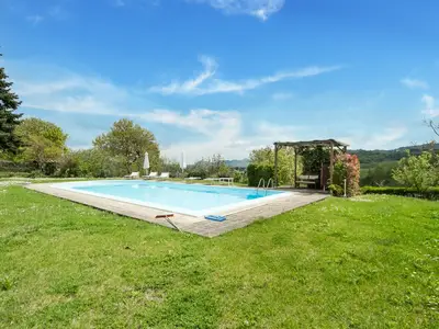 PoolOfHouse