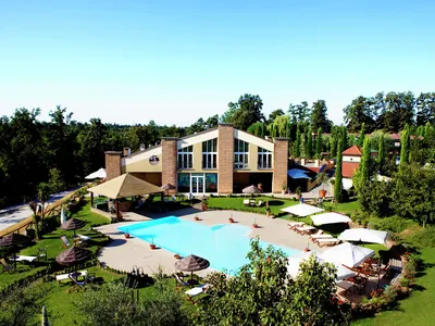 PoolOfHouse