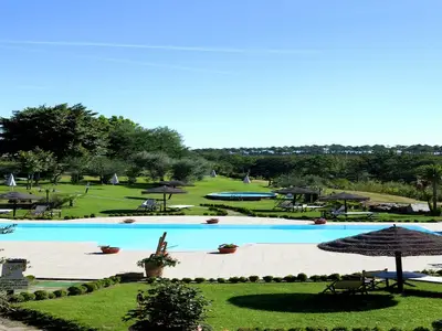 PoolOfHouse