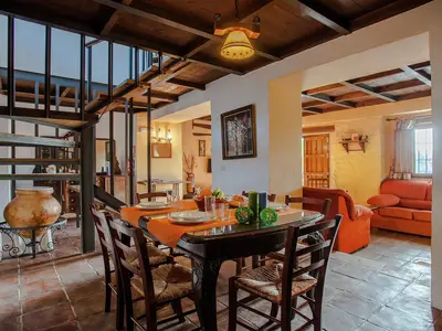 DiningRoom