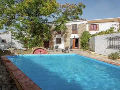 PoolOfHouse