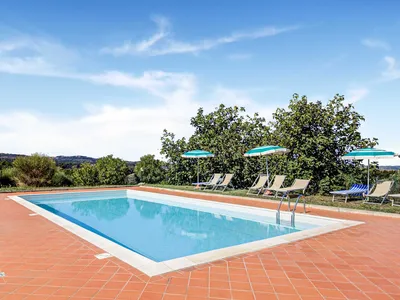 PoolOfHouse