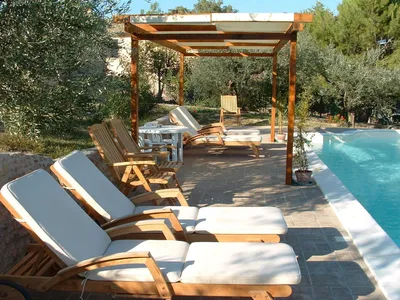 PoolOfHouse