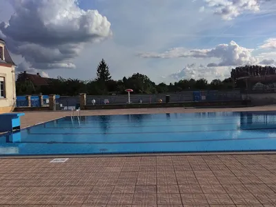 PoolOfHouse