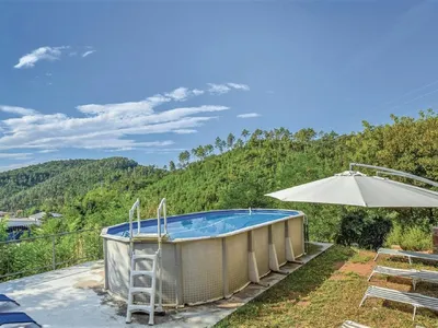 PoolOfHouse