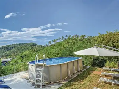 PoolOfHouse