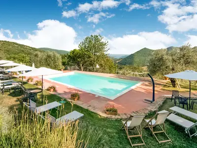PoolOfHouse