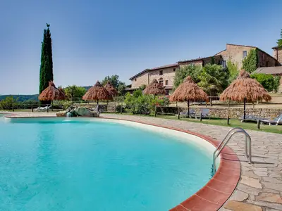 PoolOfHouse