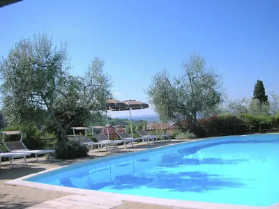 PoolOfHouse