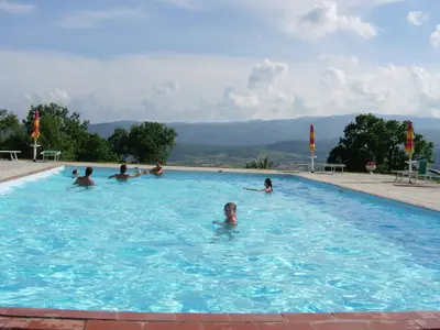 PoolOfHouse