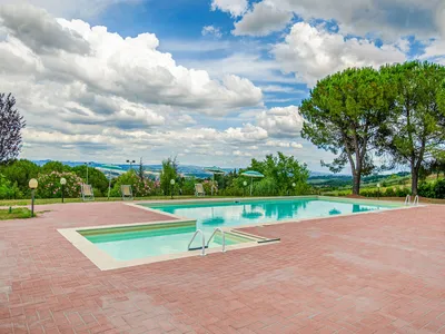 PoolOfHouse