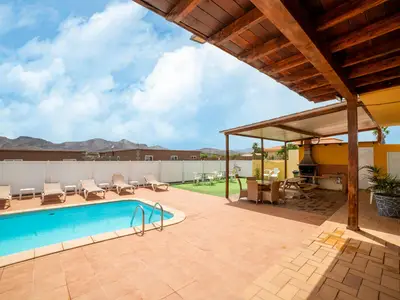 PoolOfHouse